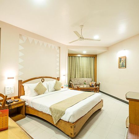 Hotel Mayura Raipur  Luaran gambar