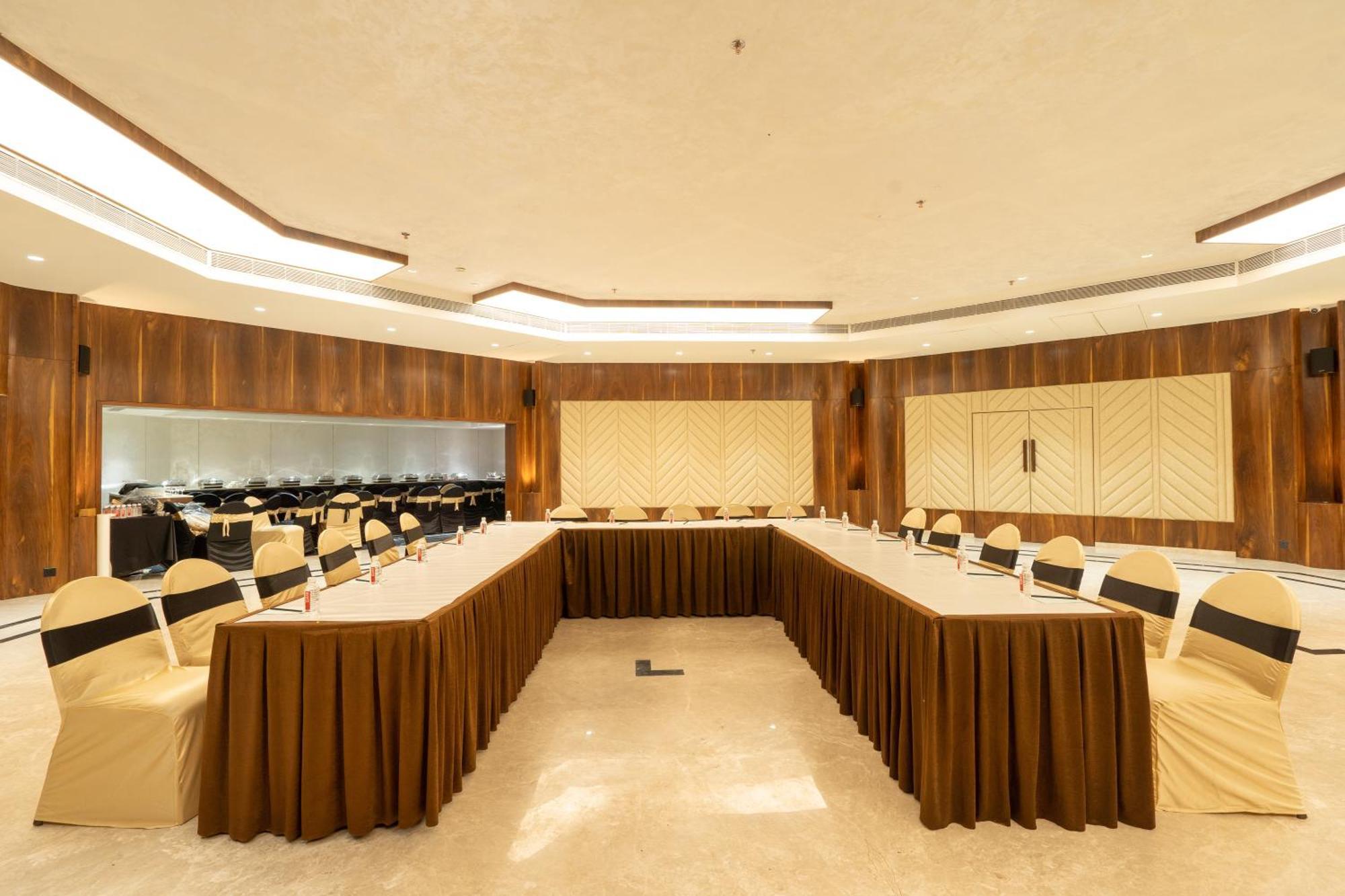 Hotel Mayura Raipur  Luaran gambar