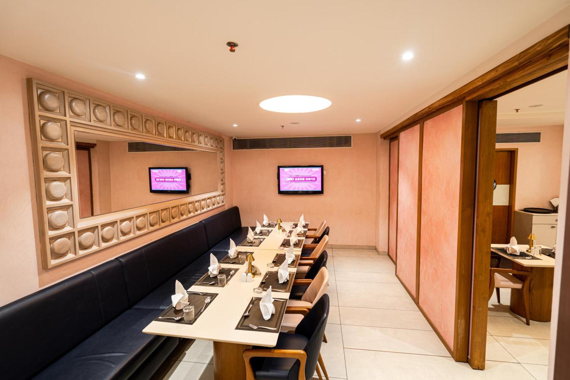 Hotel Mayura Raipur  Luaran gambar