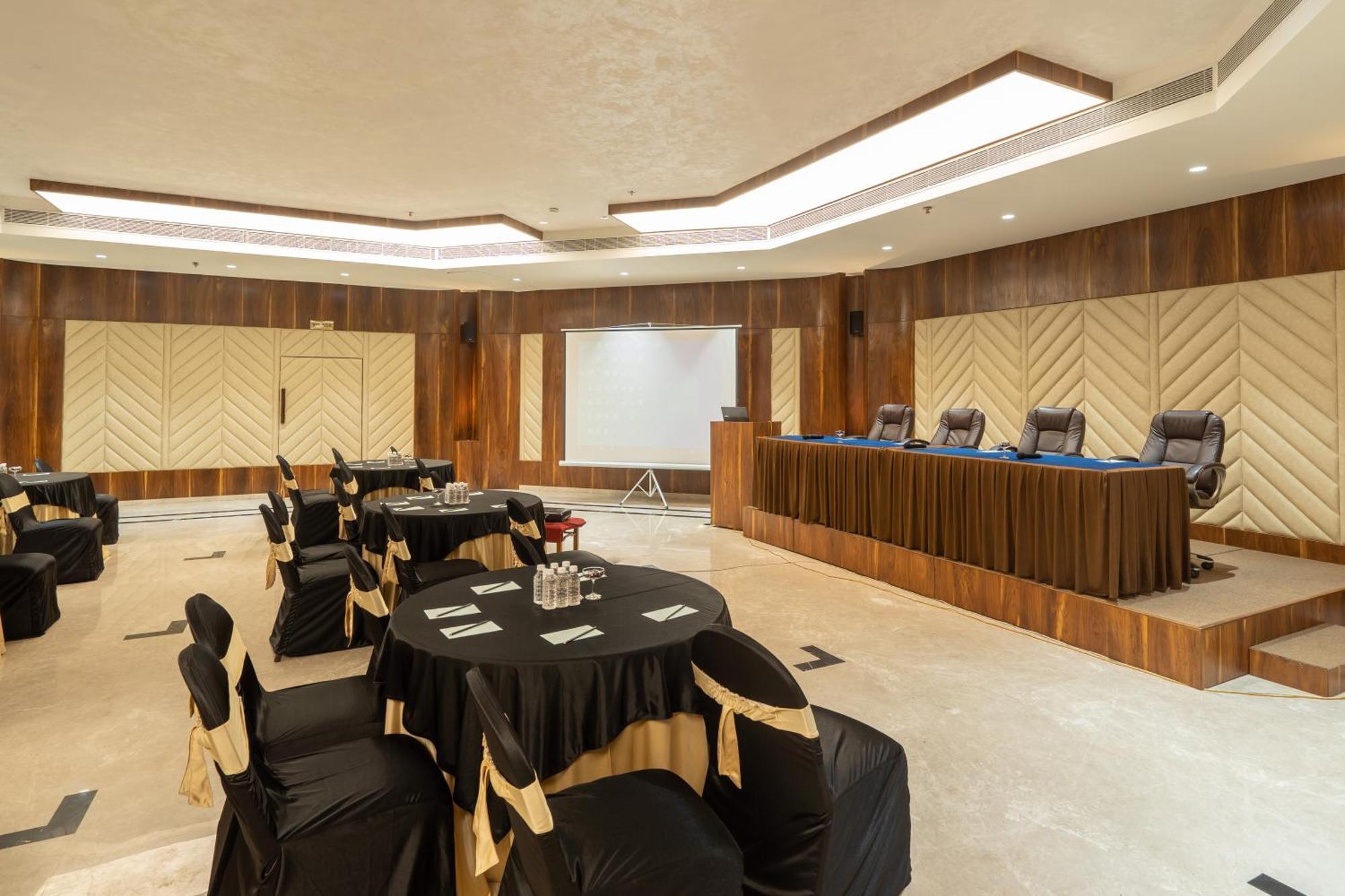 Hotel Mayura Raipur  Luaran gambar
