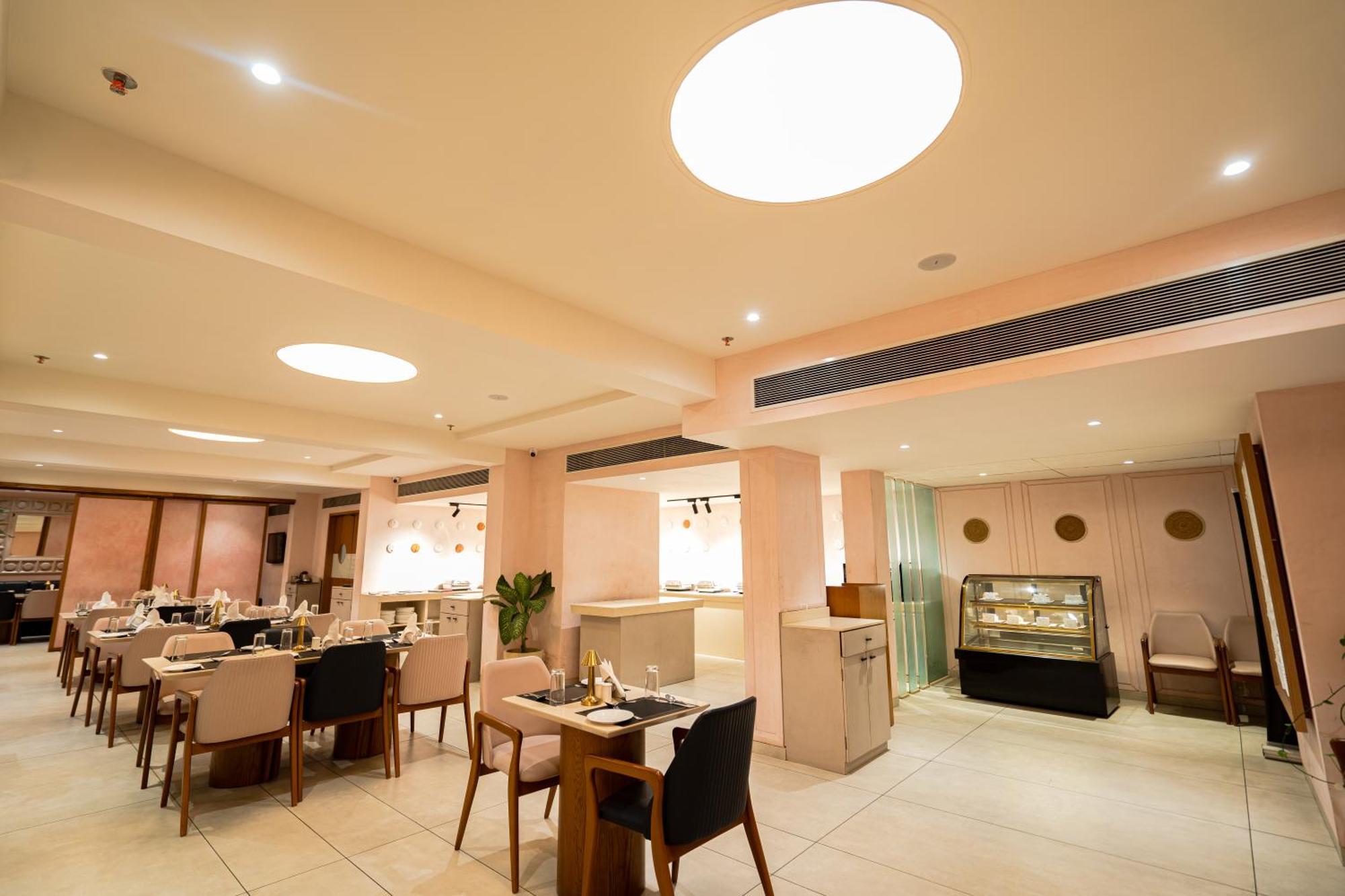 Hotel Mayura Raipur  Luaran gambar