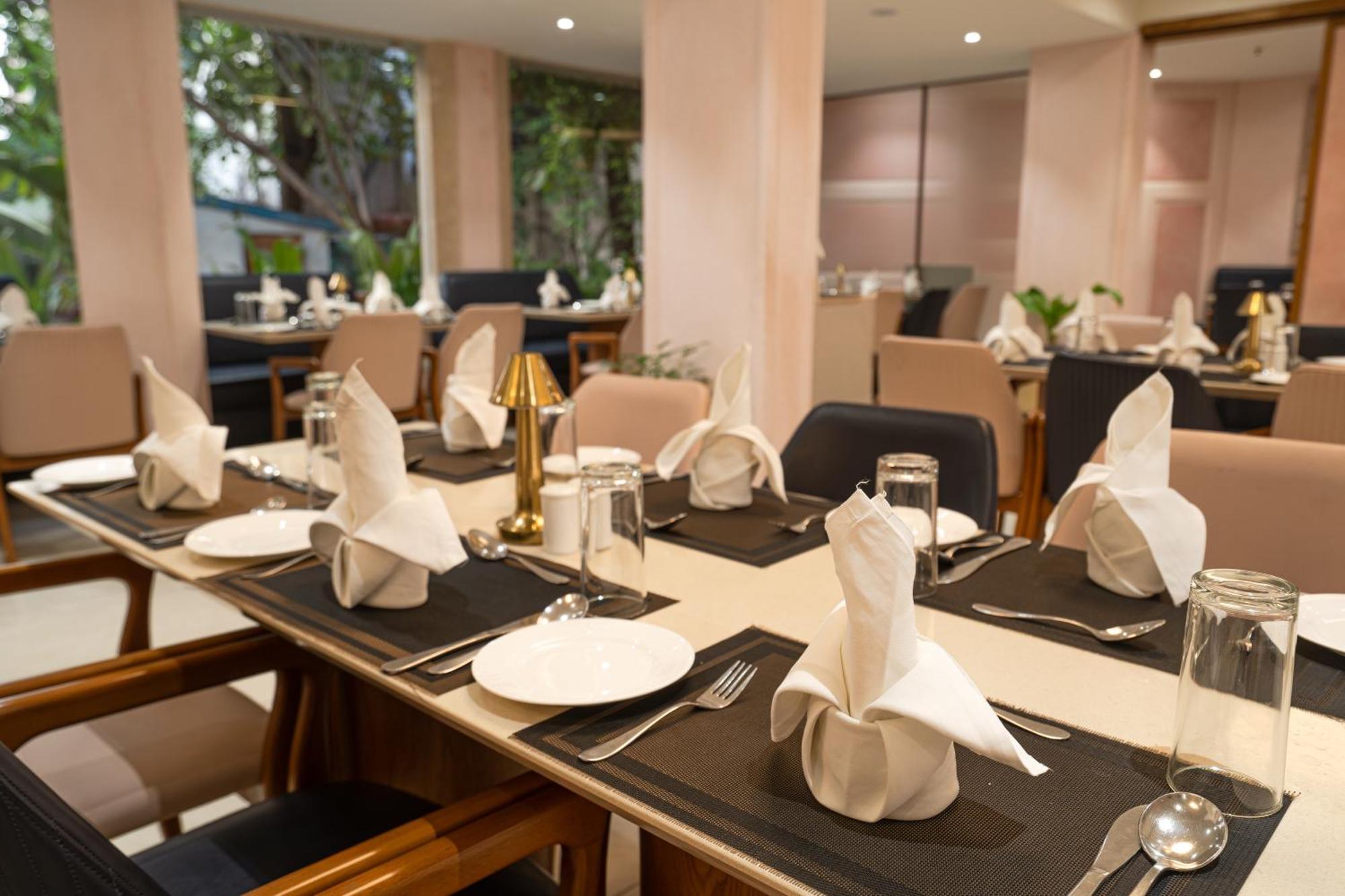 Hotel Mayura Raipur  Luaran gambar