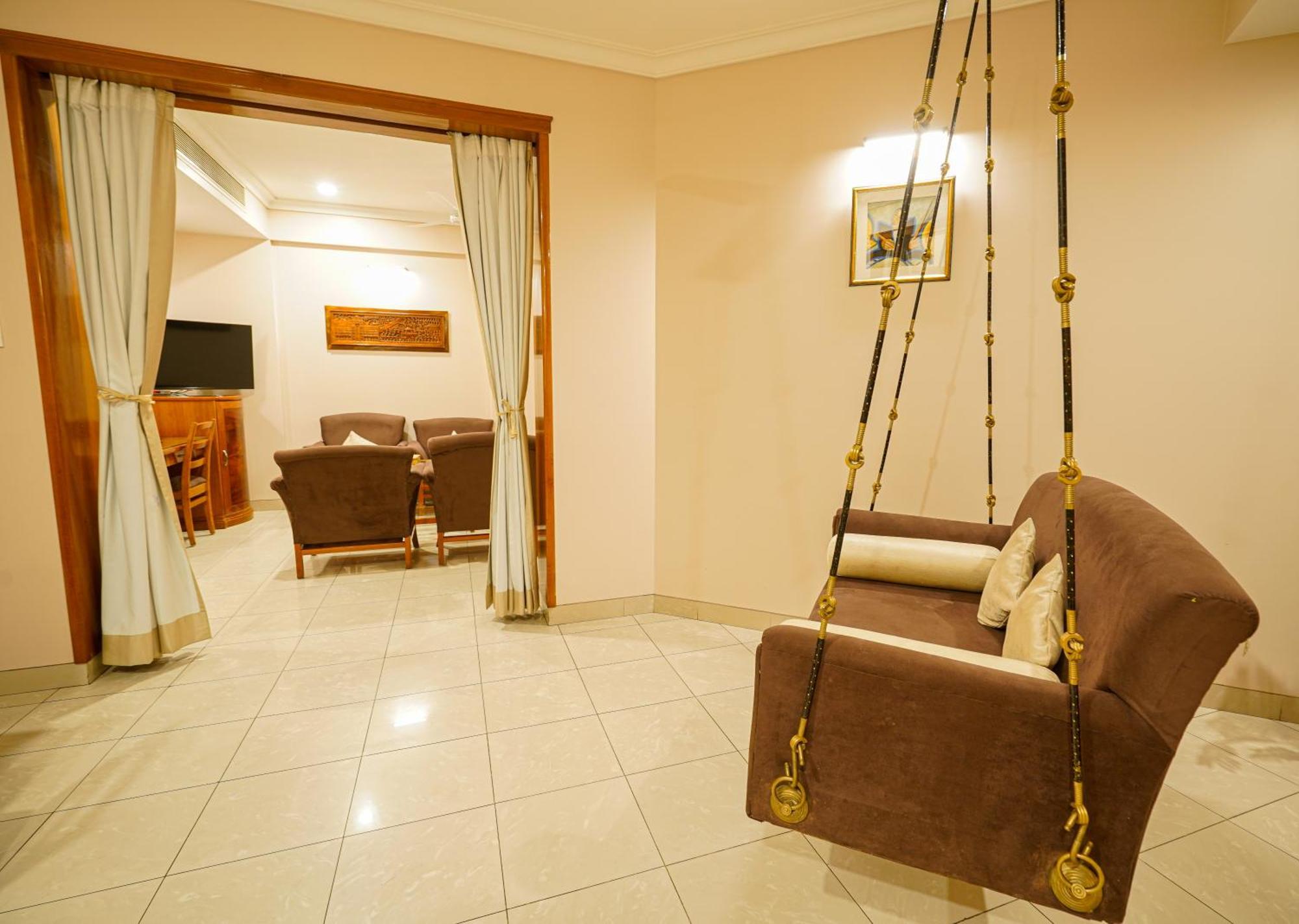 Hotel Mayura Raipur  Luaran gambar
