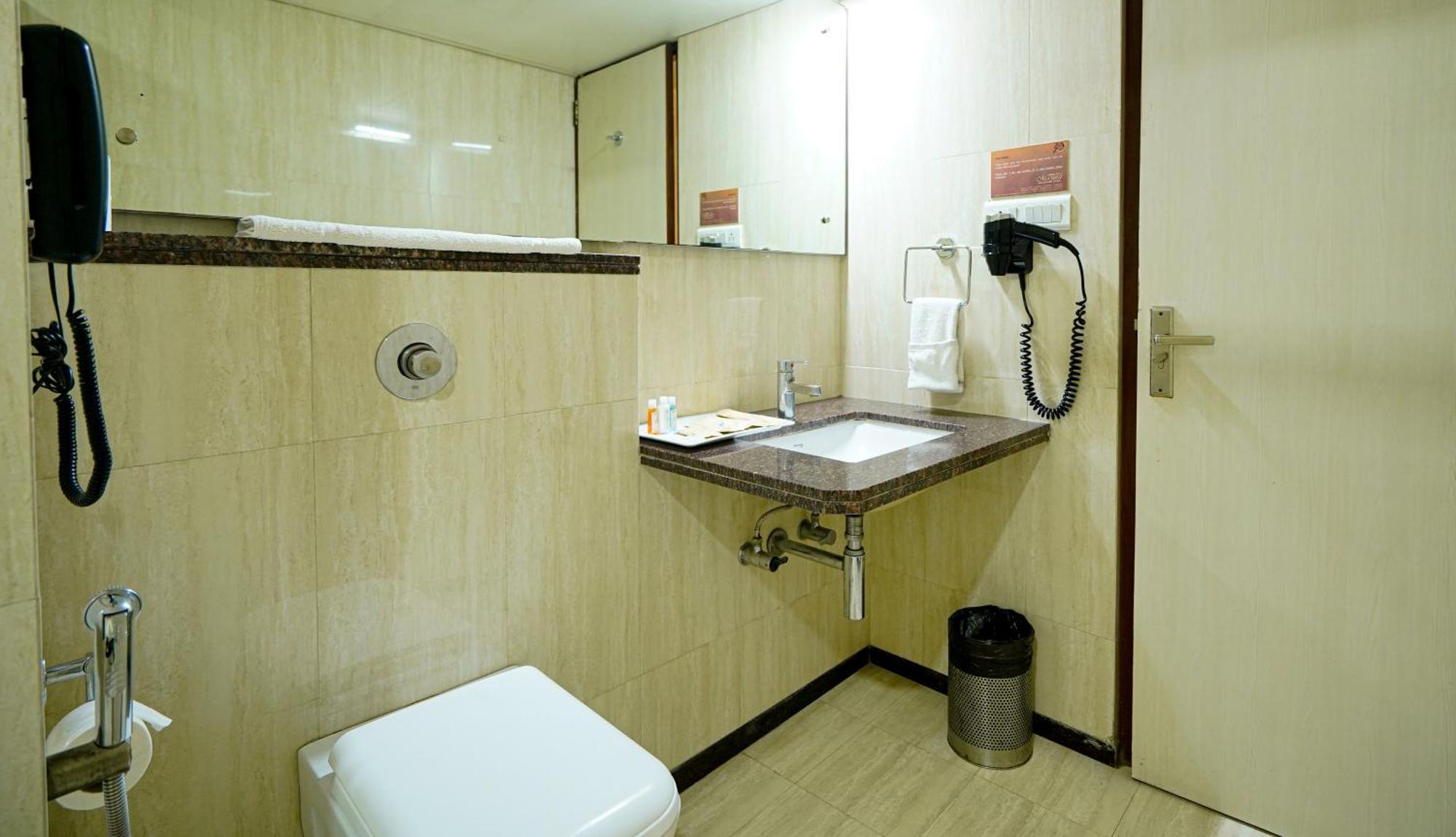 Hotel Mayura Raipur  Luaran gambar